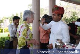 Traditional_welcome_fr